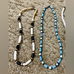 Set of 2 Shell Necklaces